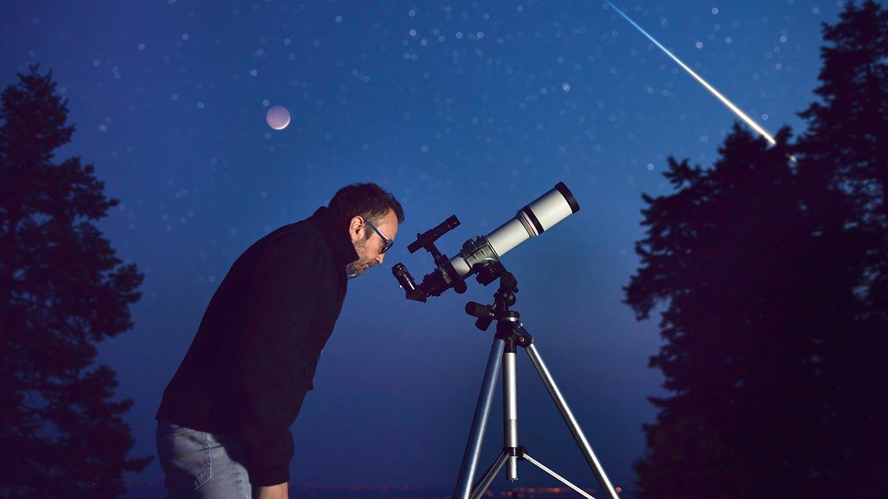 Attend this star gazing camp in Mumbai to catch a glimpse of celestial bodies