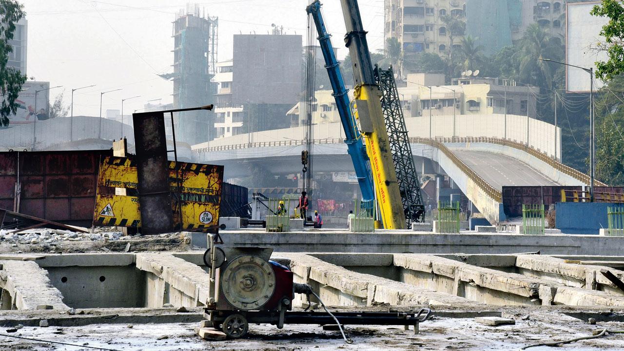Mumbai: Demolition work on Andheri's Gokhale bridge resumes
