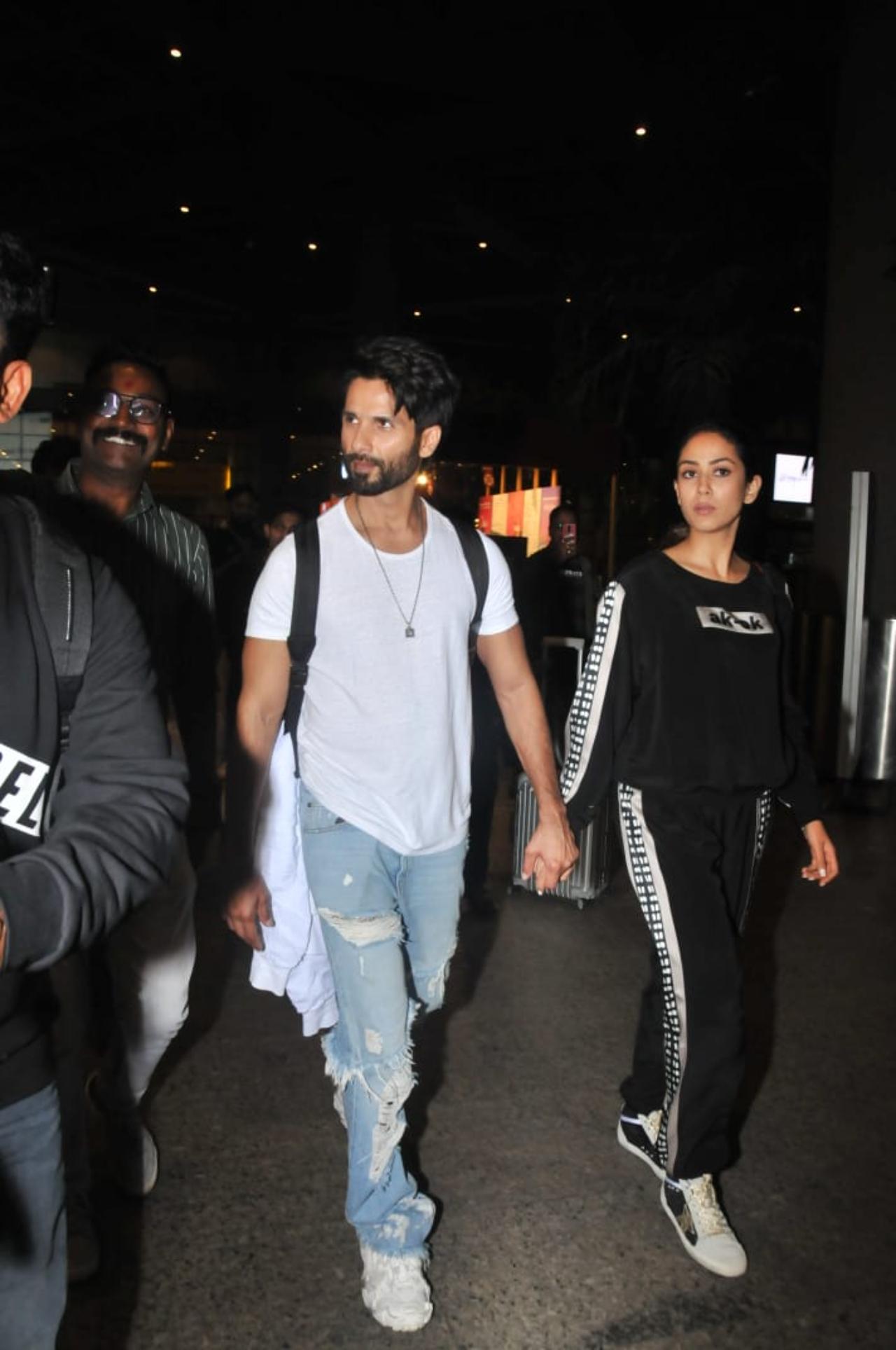 On Tuesday night, hours after the varmala ceremony, Shahid and Mira were snapped at Mumbai airport as they arrived from Jaisalmer. The couple opted for a casual look for their flight back home. Mira was seen with some classy make-up on her face