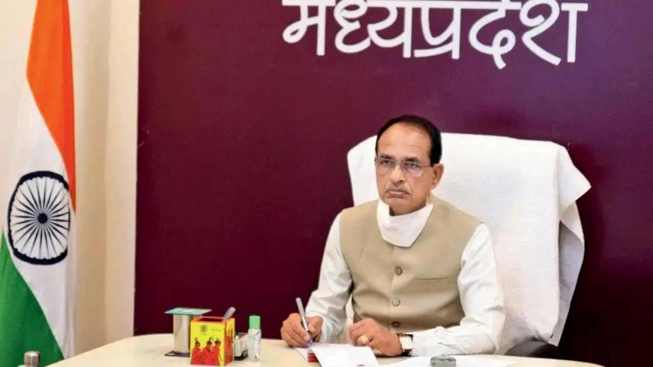 Madhya Pradesh: CM Chouhan slams Congress leader Digvijay Singh, says 'his intelligence has failed'