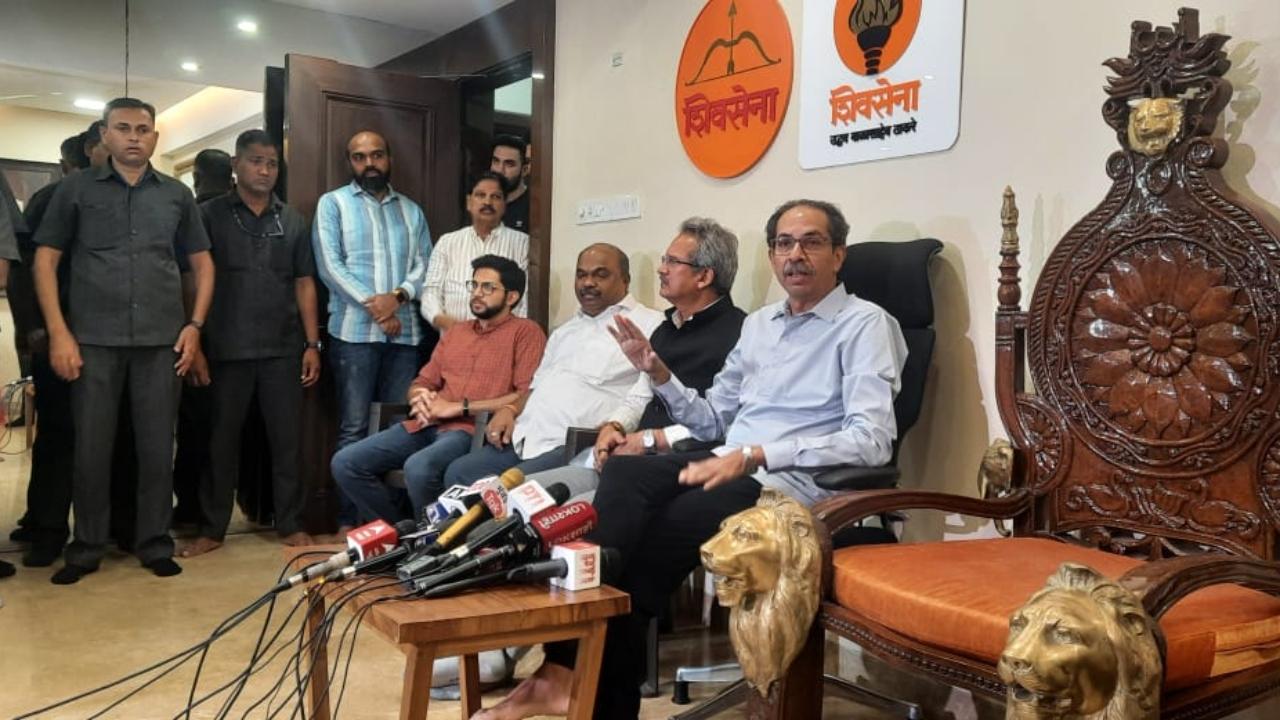 Uddhav Thackeray, while addressing the press oon Friday said that his camp will challenge in Supreme Court, the poll panel's decision to recognise Eknath Shinde faction as real Shiv Sena. Pic/Pradeep Dhivar
