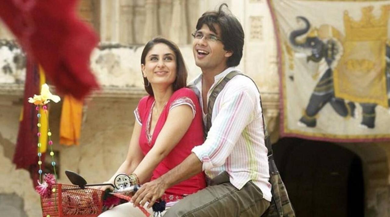 Jab We Met
Geet and Aditya's journey is one that one wouldn't tire of watching. This is a train you wouldn't want to miss