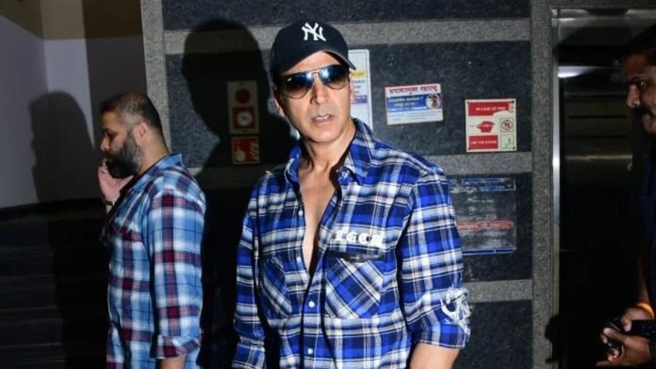 Akshay Kumar said that the poor box office performance of his films pushed him to apply for Canadian citizenship. Read full story here