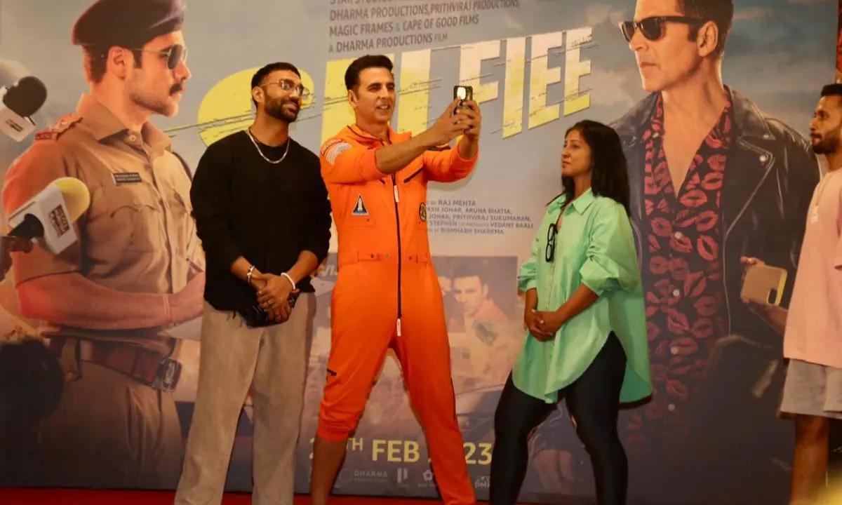 Akshay Kumar broke the Guinness World Records title on February 22 for the Most self-portrait photographs (selfies) taken in three minutes at a meet and greet with fans scheduled in Mumbai, Maharashtra for the promotion of his upcoming movie 'Selfiee' releasing on February 24, 2023. Kumar, known for his disruptive stunts and distinctive records, is now the Guinness World Records title holder for this special feat with 184 selfies. Read full story here