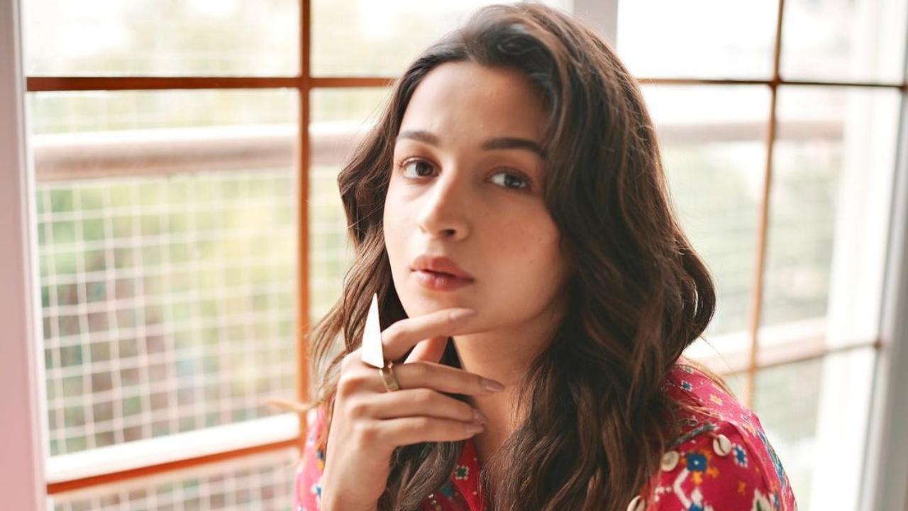 Mumbai Police asks Alia Bhatt to lodge formal complaint over 'invasion of privacy' by paparazzi