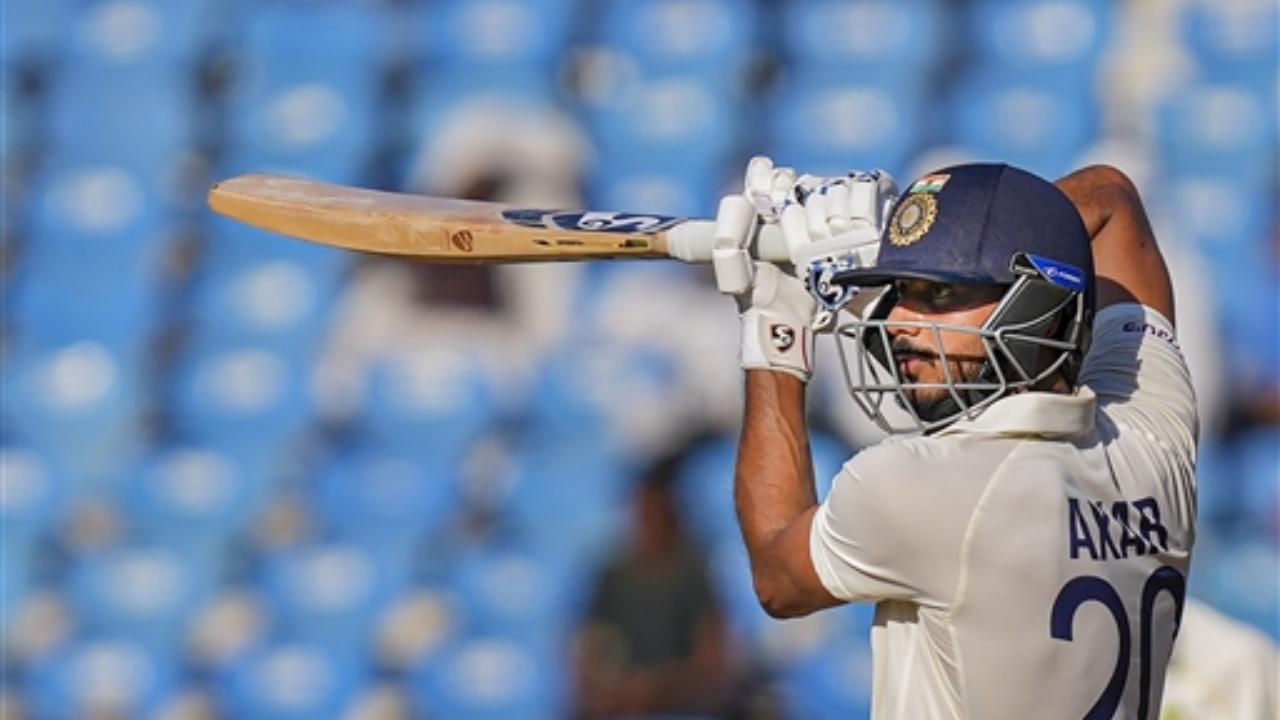 Border-Gavaskar Trophy: Jadeja-Axar extend India's lead to 144 runs on Day 2