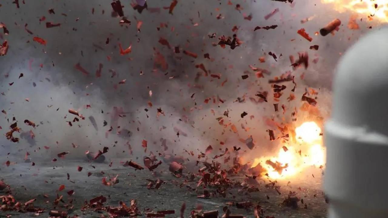 Jharkhand: Maoists blow up panchayat office in West Singhbhum district