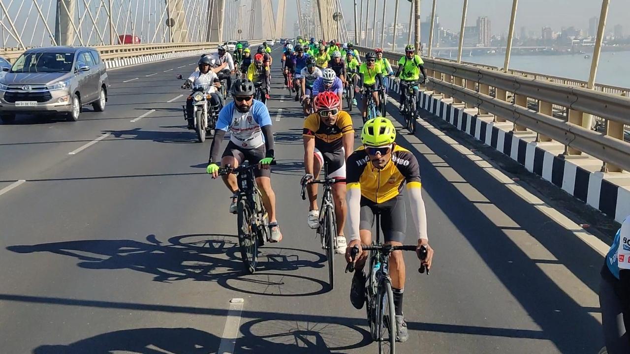 Over 100 cyclists in Thane, Mumbai region join HindAyan