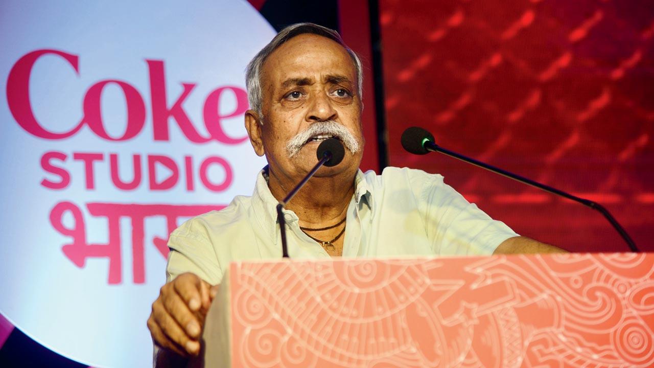 Ankur Tewari (in the foreground) alongside artistes. Pics/Pradeep Dhivar
