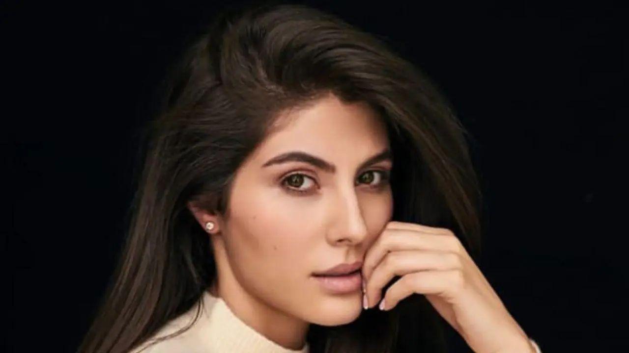 I would love to go out on a boat ride for a romantic date, says Elnaaz Norouzi