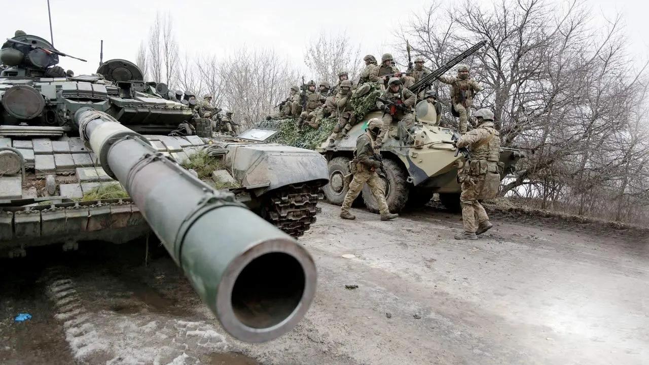 Ukraine leader pledges push for victory on war anniversary