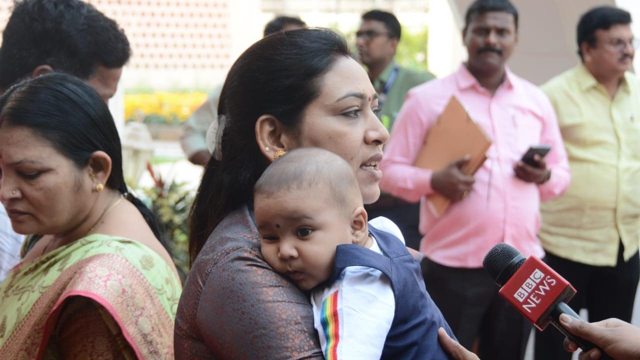 NCP MLA arrives with 4-month-old son to attend Maharashtra Budget session in Vidhab Bhavan Pic/Sameer Abedi