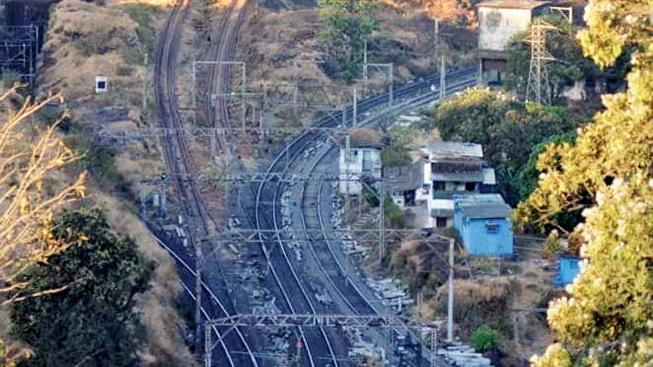 The steep railway tracks at Bhor Ghat section