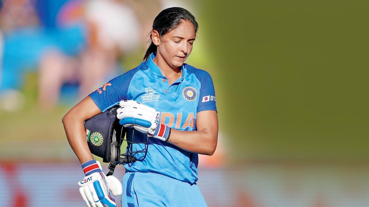  Women's T20 World Cup: Harmanpreet Kaur stuck, India out of luck!