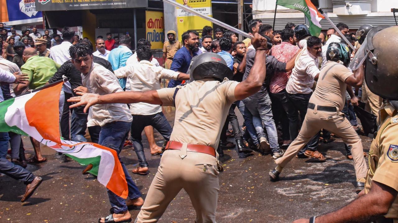IN PHOTOS: Police lathicharges Youth Congress workers in Kochi
