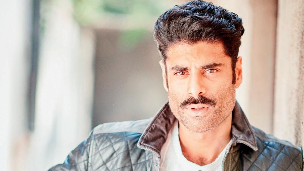 Sikander Kher all set to play a baddie once again! 