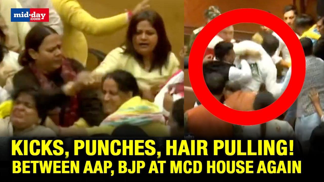 Kicks, Punches! All Hell Breaks Loose Between AAP, BJP At Mcd House Again