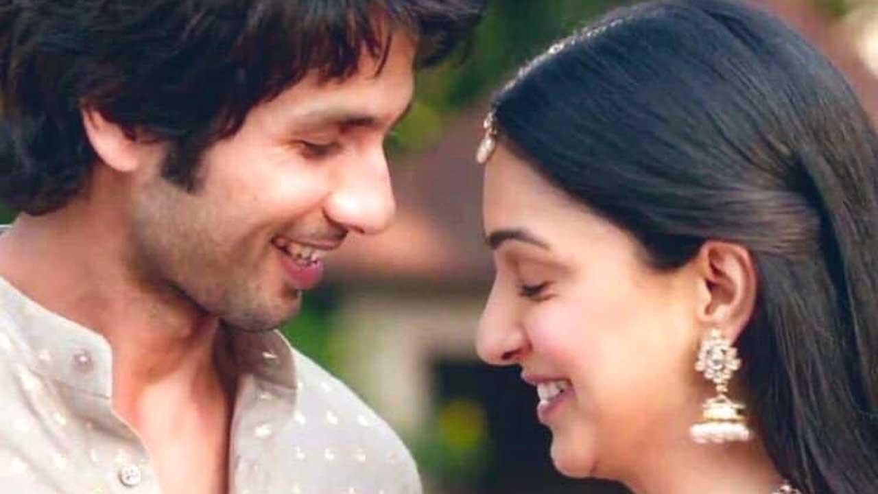 'Mere Sohneya' from 'Kabir Singh' co-starring Shahid Kapoor is the perfect wedding number. The song is sung by Parampara Thakur and Sachet Tandon and surely tops our list.