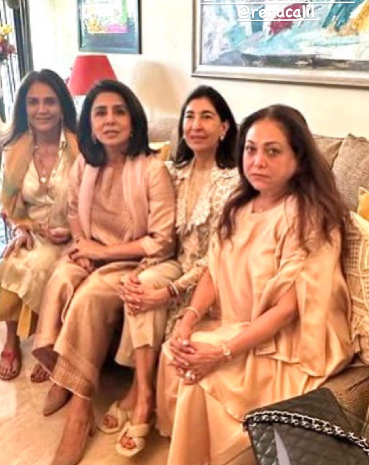 Neetu Kapoor also took to Insta story and shared a group picture featuring Kareena, Ritu Nanda's daughter Nitasha Nanda, and Armaan Jain's mother Rima Kapoor. She captioned the picture, 