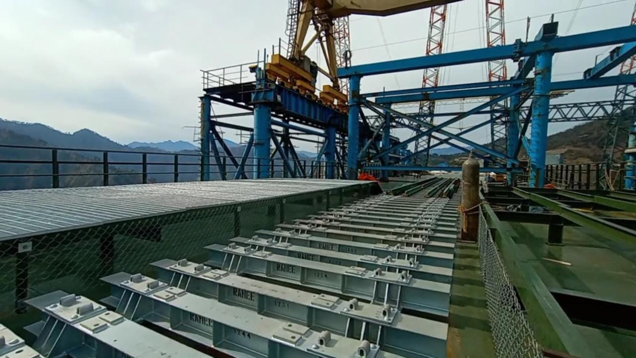 In Photos Track laying work on ‘higher than Eiffel Tower’ railway