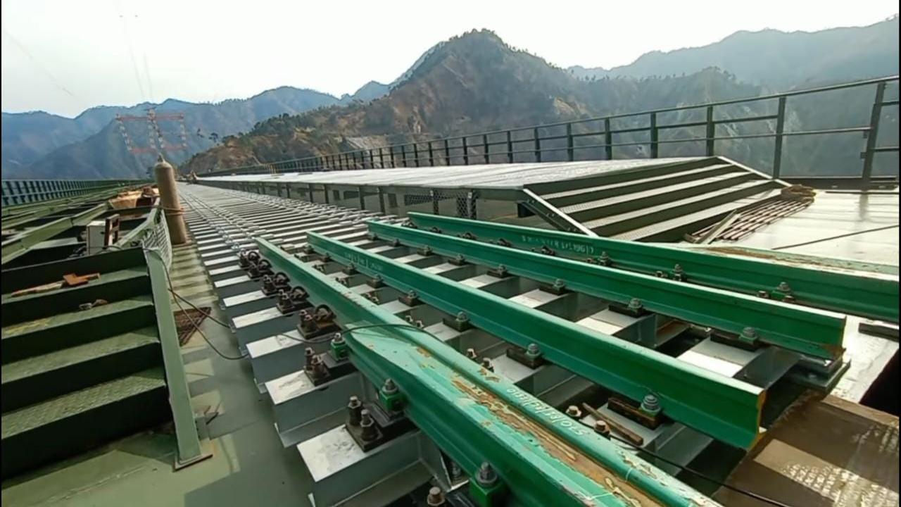 The base of the steel and concrete arch bridge between Bakkal and Kauri, 42 kms from Reasi town, was completed in November 2017, allowing for the start of the construction of the main arch which was done in April 2021. Another milestone on the bridge was achieved in August last year when the overarch deck of the bridge was completed with a 'Golden Joint', paving way for the laying of the track. Photo/Ministry of Railways Twitter