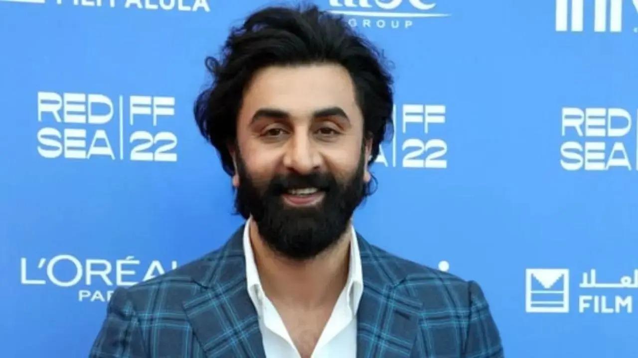 The video of the press conference was posted by one of Ranbir's fan pages. Read full story here
