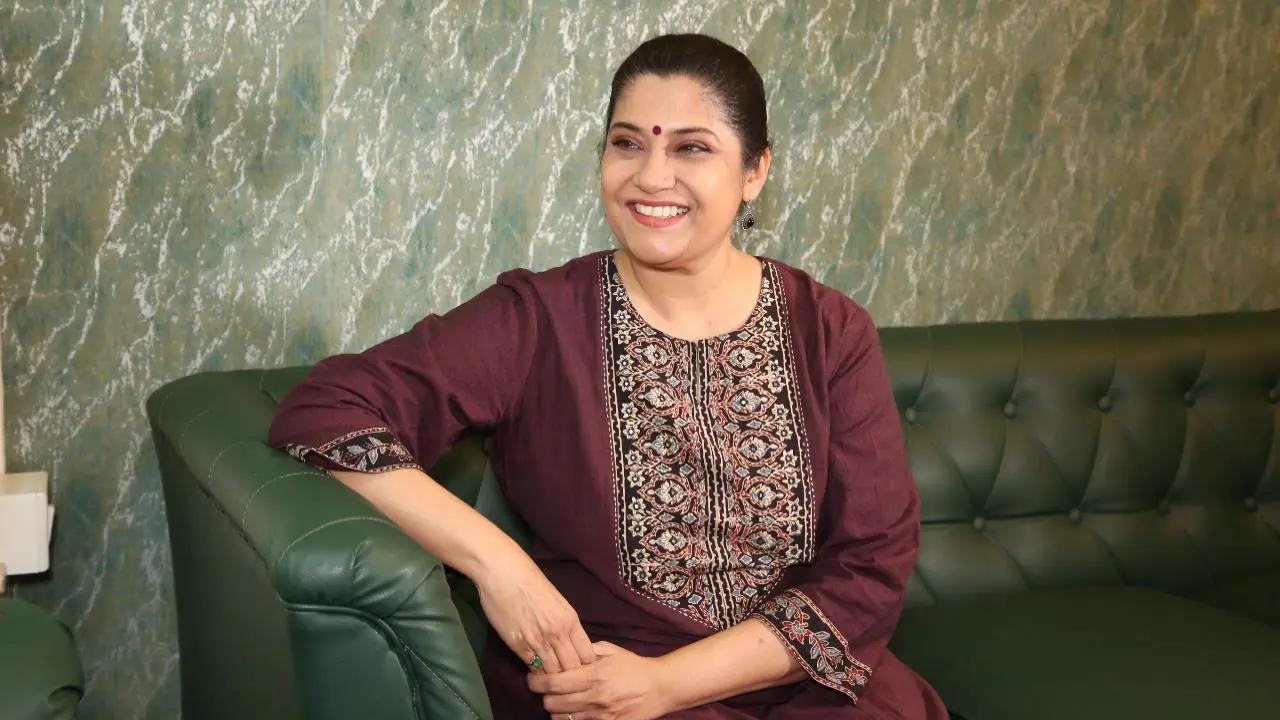Exclusive video! Renuka Shahane: I was criticised for smiling a lot