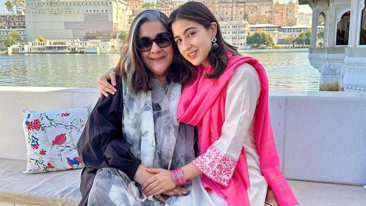 Sara Ali Khan drops adorable birthday post for mom Amrita Singh, calls her 'whole world'