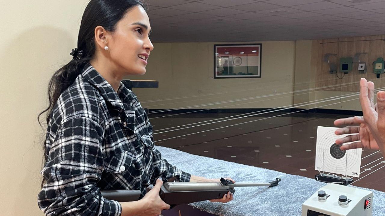 Exclusive: 'Ghar Waapasi' actress Anushka Kaushik takes up rifle shooting lessons