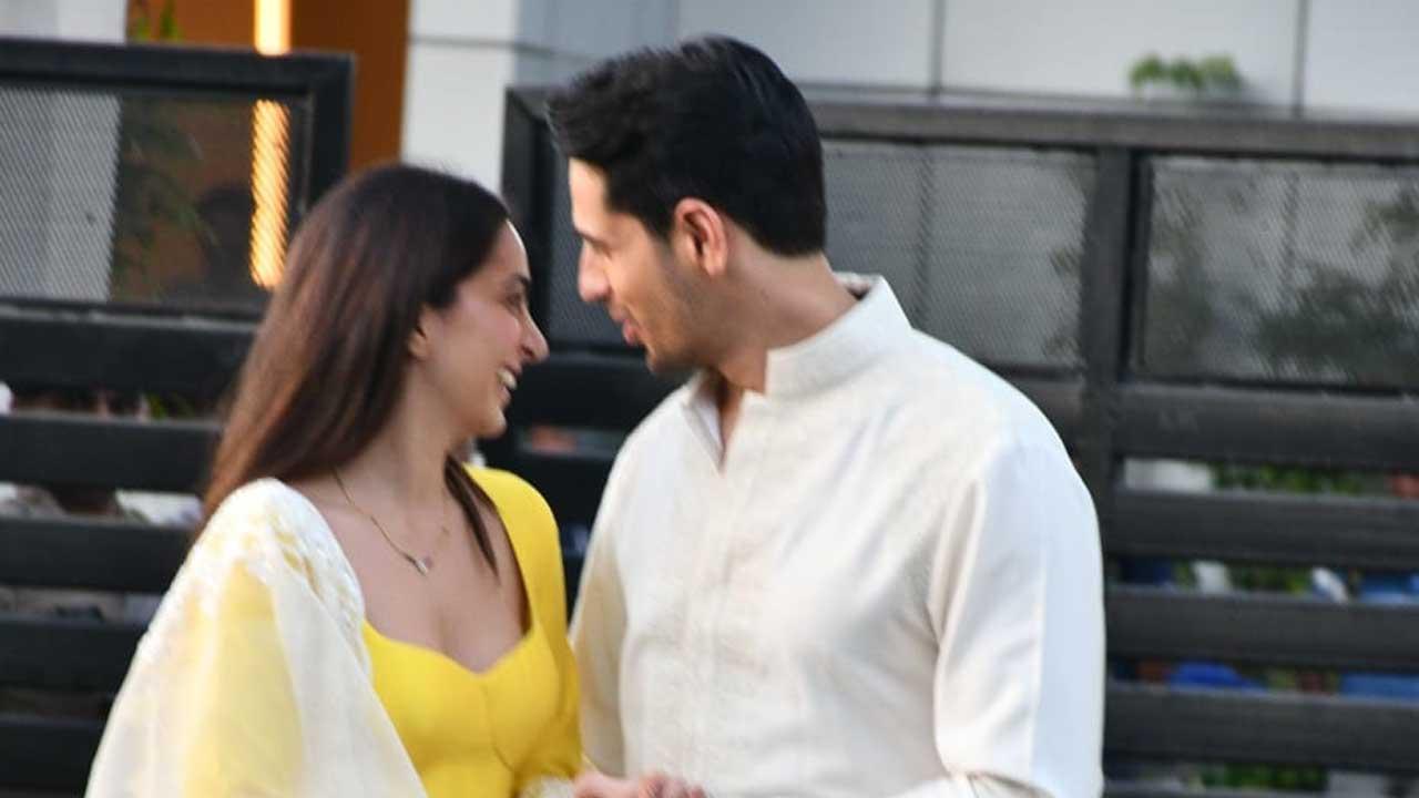 Days after tying the knot at Suryagarh Palace in Jaisalmer, Sidharth Malhotra and Kiara Advani also arranged a wedding reception for close friends and family in New Delhi on Thursday.