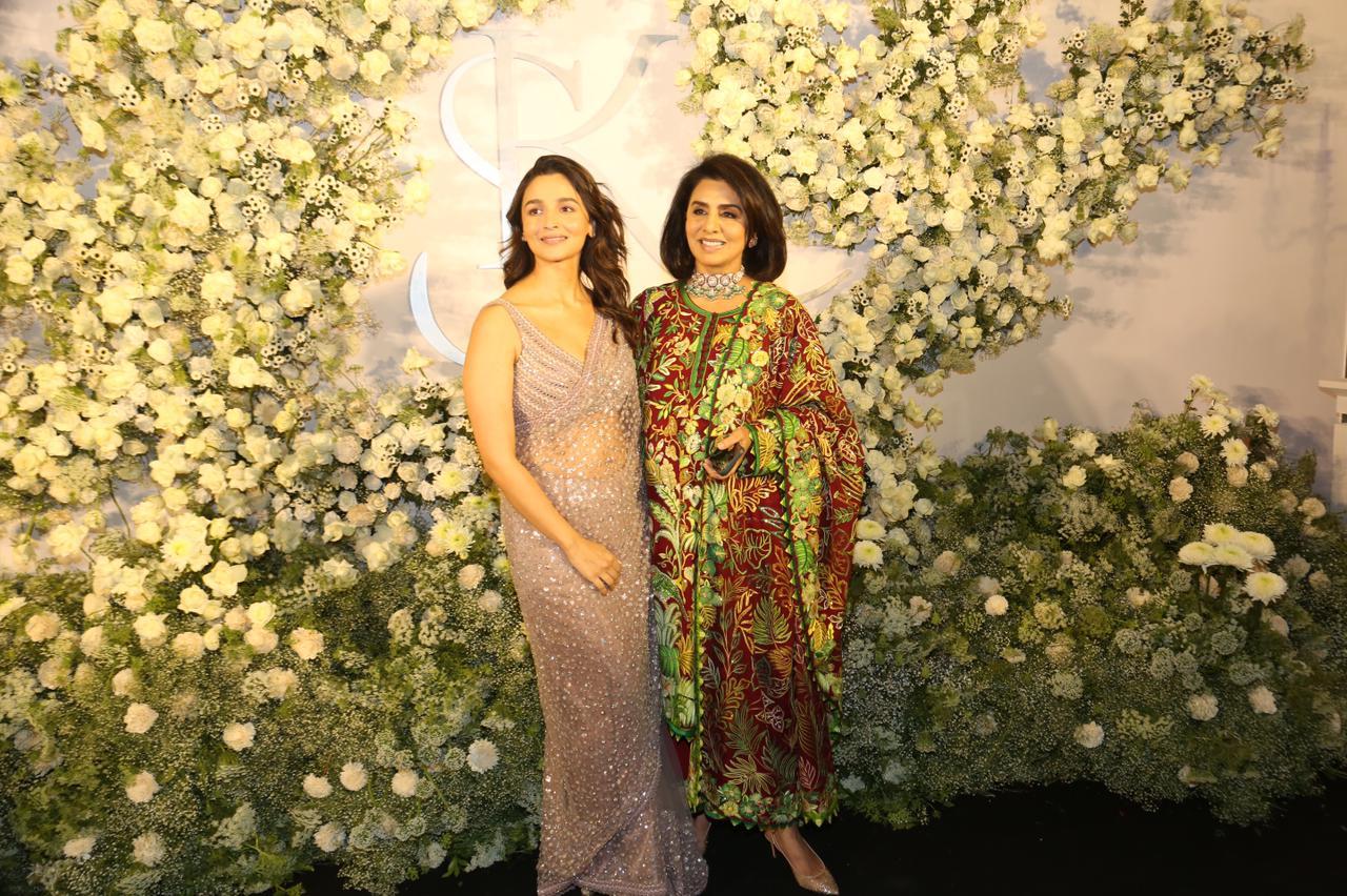 Alia Bhatt poses with mother-in-law and actress Neetu