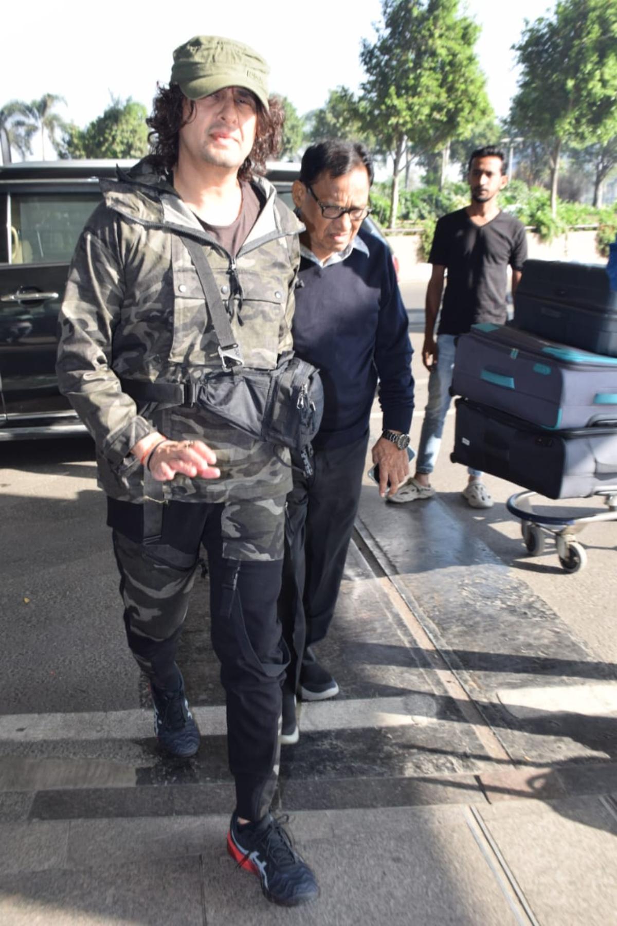 According to reports, the singer who was performing at the Chembur Gymkhana was attacked and manhandled by the son of a local MLA who, apparently, wanted to click a picture with the singer. 