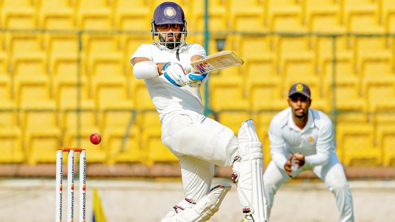 Ranji Trophy: Saurashtra, Bengal inch closer to final