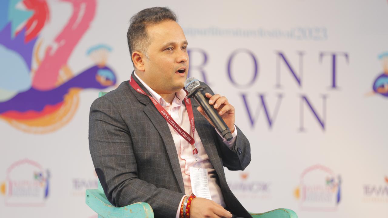 Indian author Amish Tripathi returned to India after three years to discuss his latest book 'War of Lanka' in a session titled 'War of Lanka' with Kiran Manral at the Jaipur Literature Festival 2023. Photo Courtesy: Jaipur Literature Festival 2023