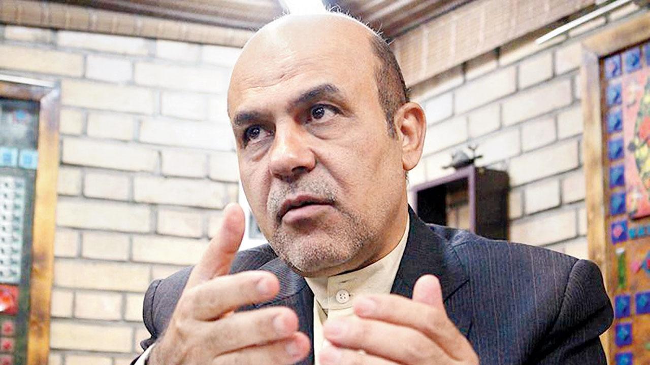 Iran hangs ex-defence ministry official