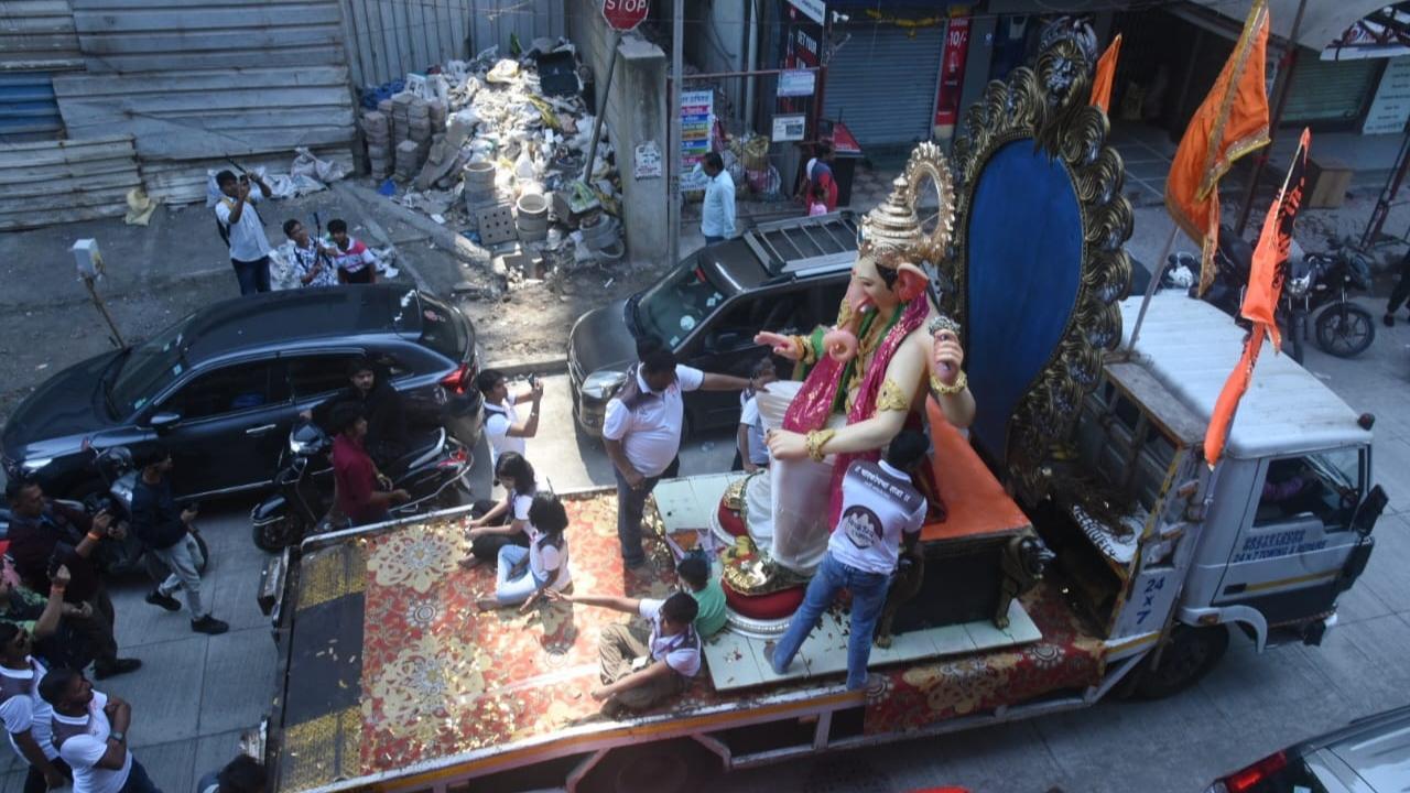 In Photos: Charkopcha Raja's arrival ahead of Maghi Ganesh Festival