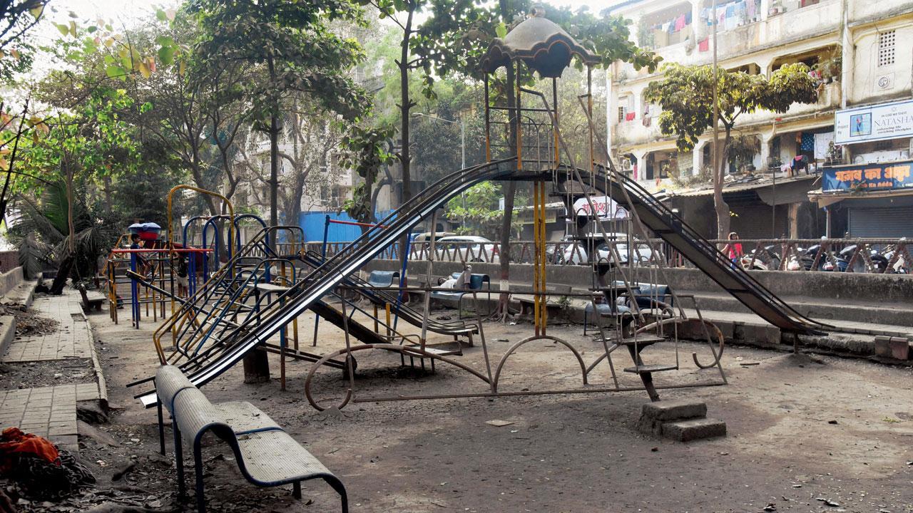 Mumbai: Children’s play areas lie neglected in city gardens, allege locals