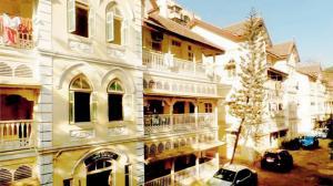 Carrom and camaraderie in the colony