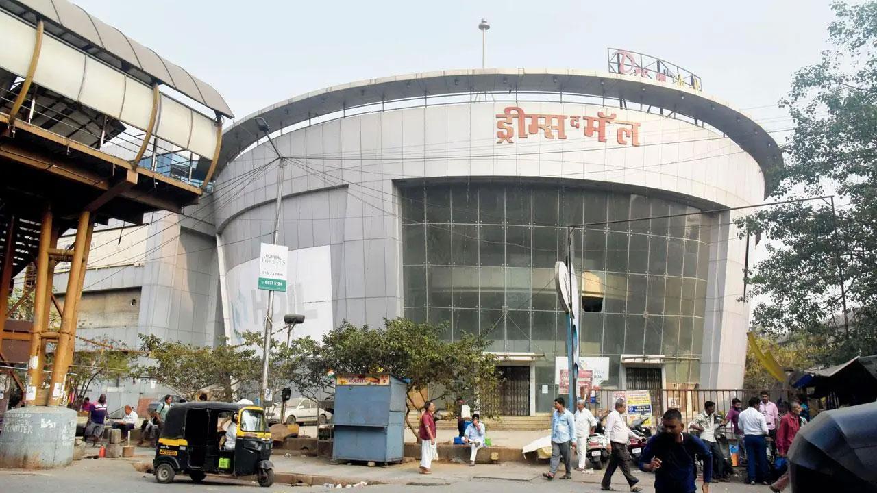 Govt must step in to help Bhandup mall shops