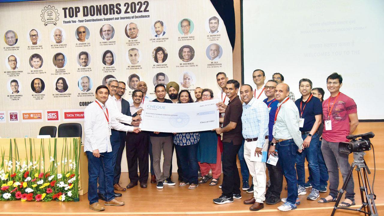 Mumbai: IIT Bombay's batch of 1997 pledges Rs 26 crore for alma mater