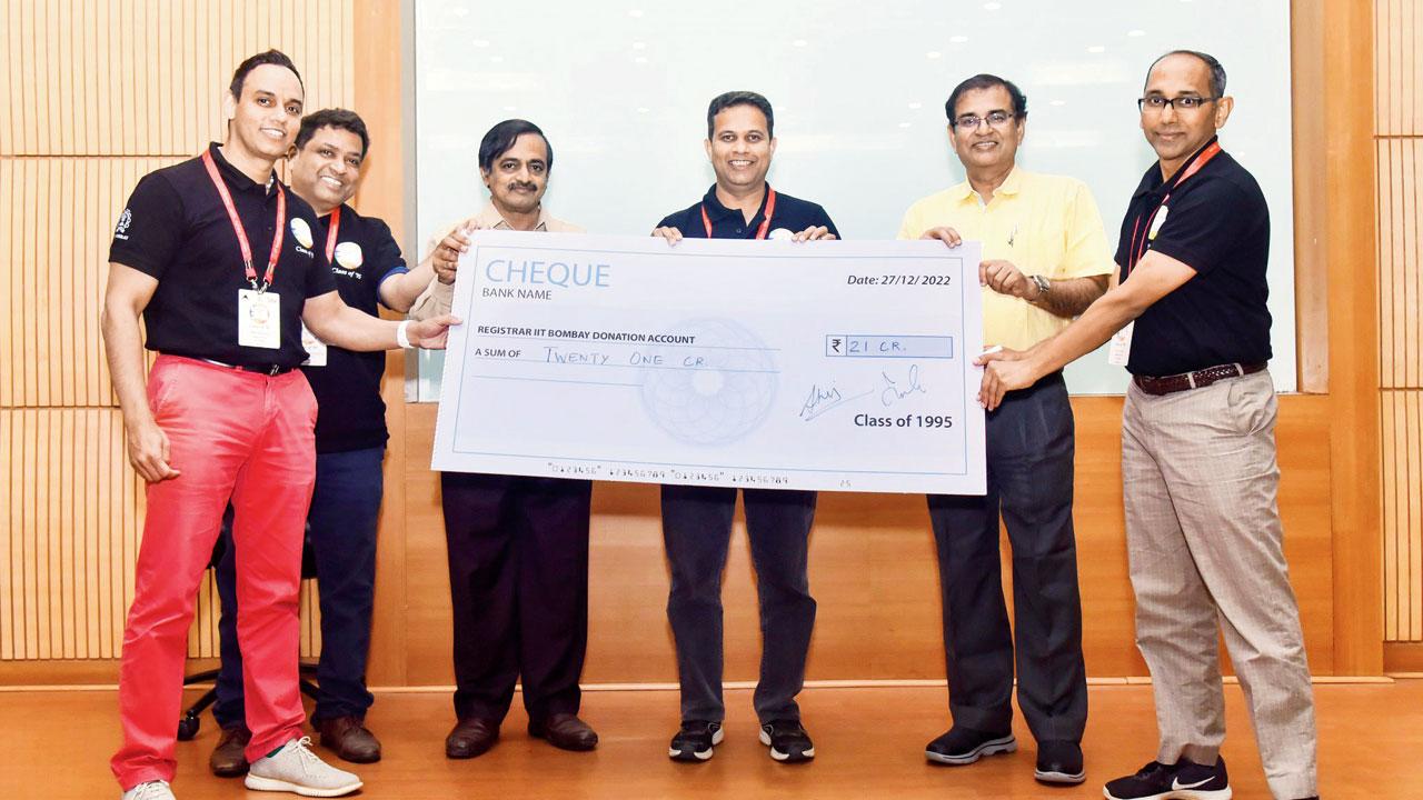 The class of 1995 pledges Rs 21 crore