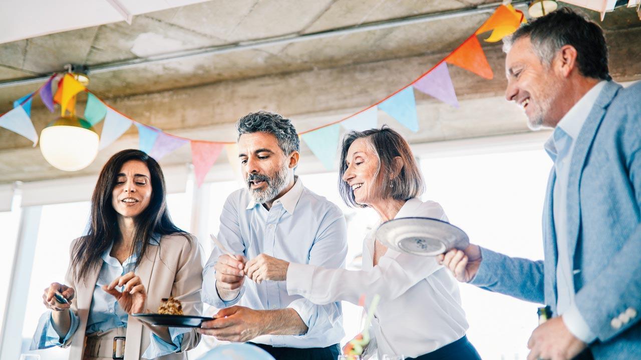 Experts share tips on how to incorporate healthy dietary practices at workplaces