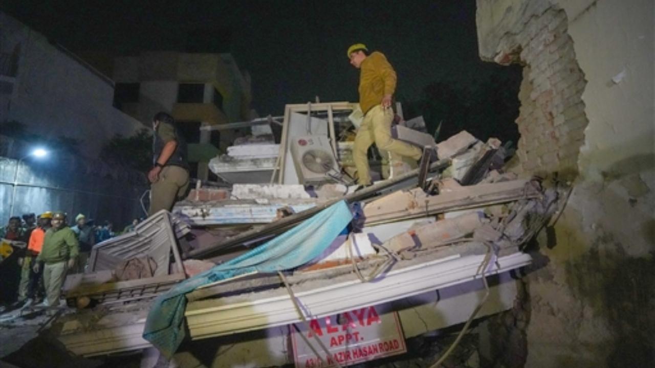 UP govt constitutes 3-member committee to probe Lucknow building collapse incident