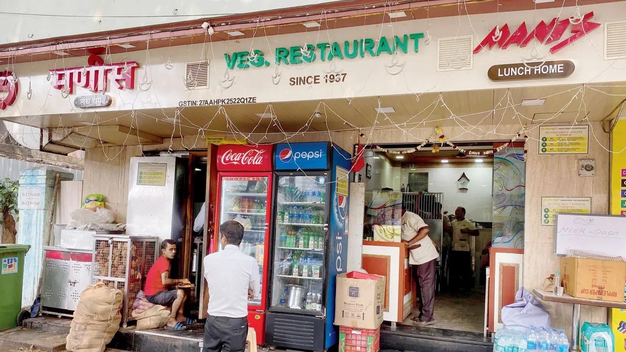 According to the owner of Mani's Lunch Home, during the outbreak of smallpox in Kerala, his late parents V S Mani Iyer and Anandha came to Mumbai to make a living and started this eatery in Matunga Pic/File Photo