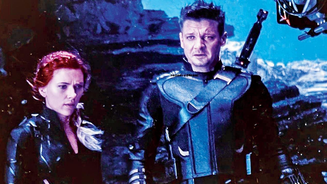 Renner with Scarlett Johansson in Avengers: Endgame (2019)
