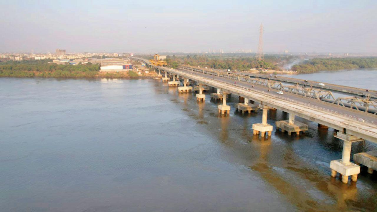 Mumbai’s first Metro creek bridge done