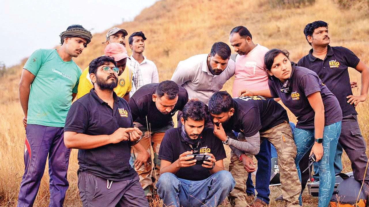 Members of NGO RESQ CT, which used the technology to put villagers at ease. Pics/RESQ CT/Maharashtra forest department (Satara)