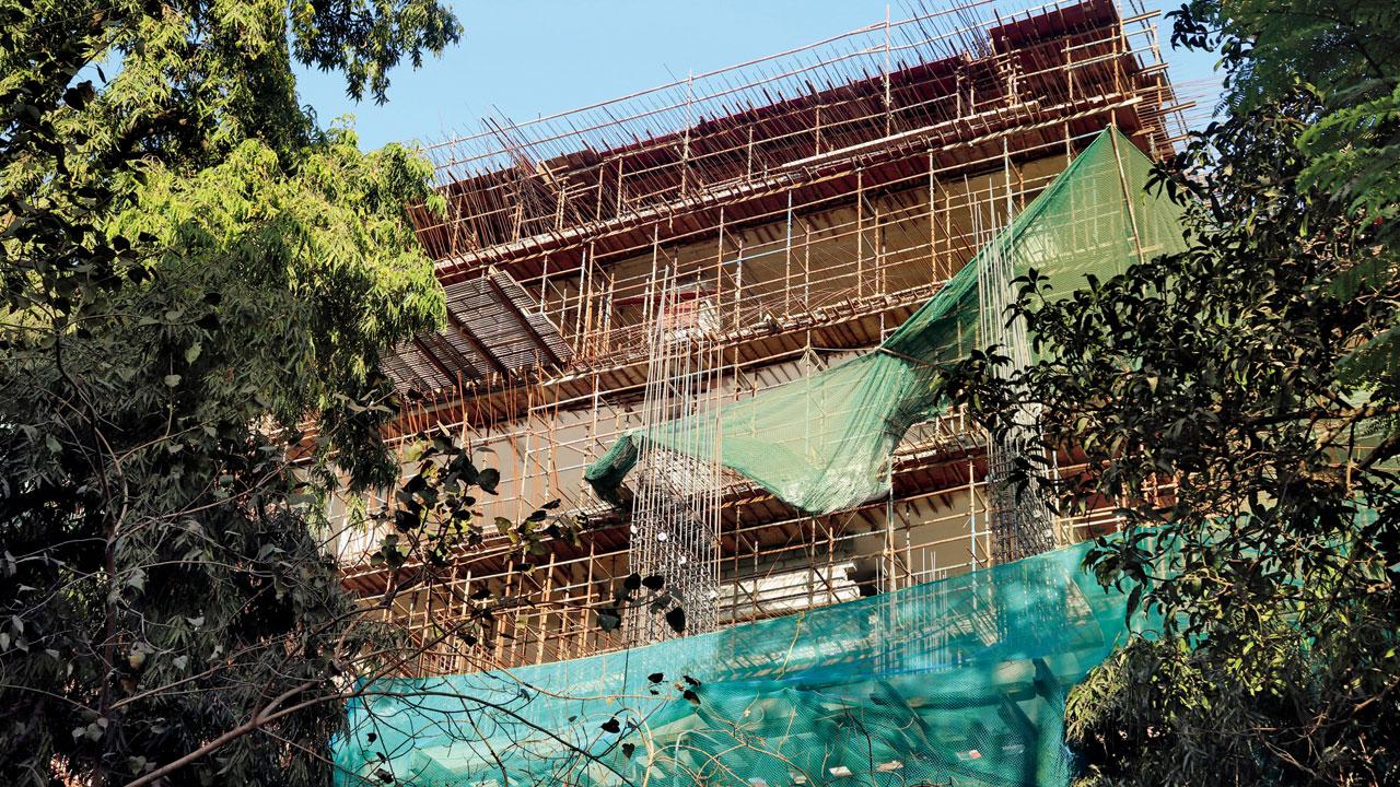 The under-construction building on the premises of Bhagwati hospital. Pic/Anurag Ahire