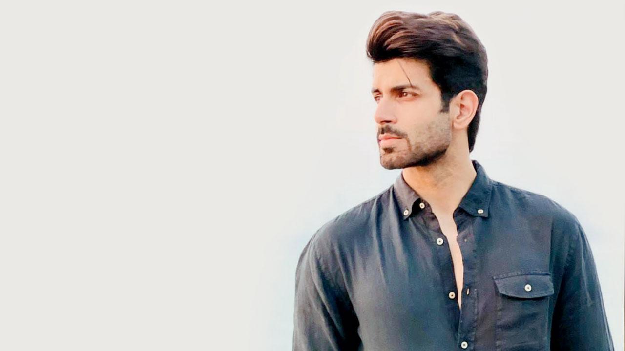 'Trying hard to avoid eye-candy tag', says 'Qubool Hai' star Namik Paul