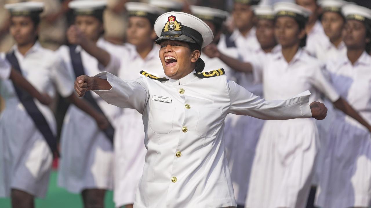 A contingent of Sea Cadet Corps marches past during the 74th Republic Day parade at Shivaji Park, in Mumbai. In Delhi, a cultural extravaganza, “Nari Shakti”, was performed by 326 female dancers, skillfully accompanied by 153 male dancers, who were all between the ages of 17 and 30